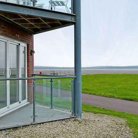 Waters Edge Villa Llanelli Bagian luar foto