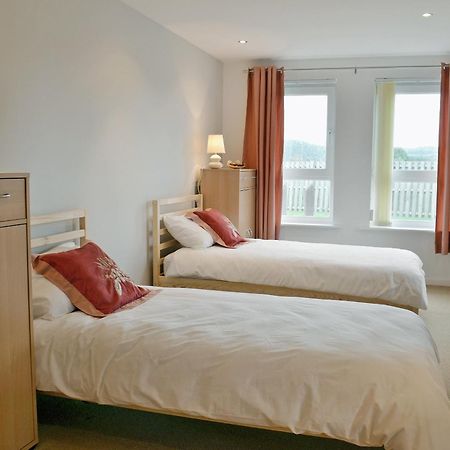 Waters Edge Villa Llanelli Bagian luar foto