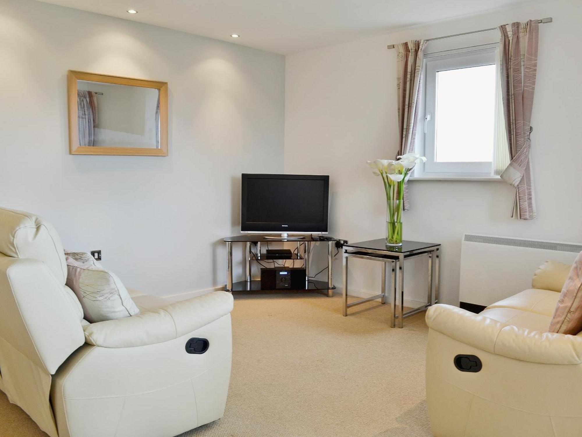 Waters Edge Villa Llanelli Bagian luar foto